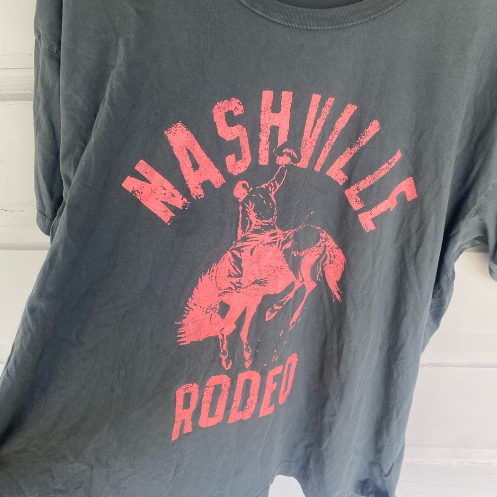 Daydreamer Tee Nashville Rodeo Graphic - Picture 4 of 7